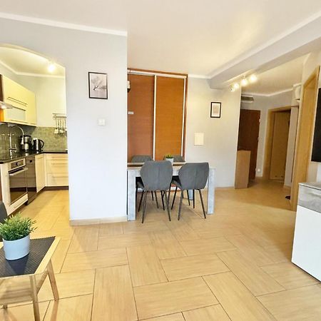 Apartamenty Bryza - Chelmonskiego - Parking - Centrum Свіноуйсьце Екстер'єр фото